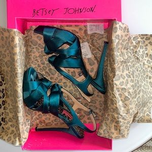 Betsey Johnson Emerald Satin Heels Leopard Fancy Strap Sandals
